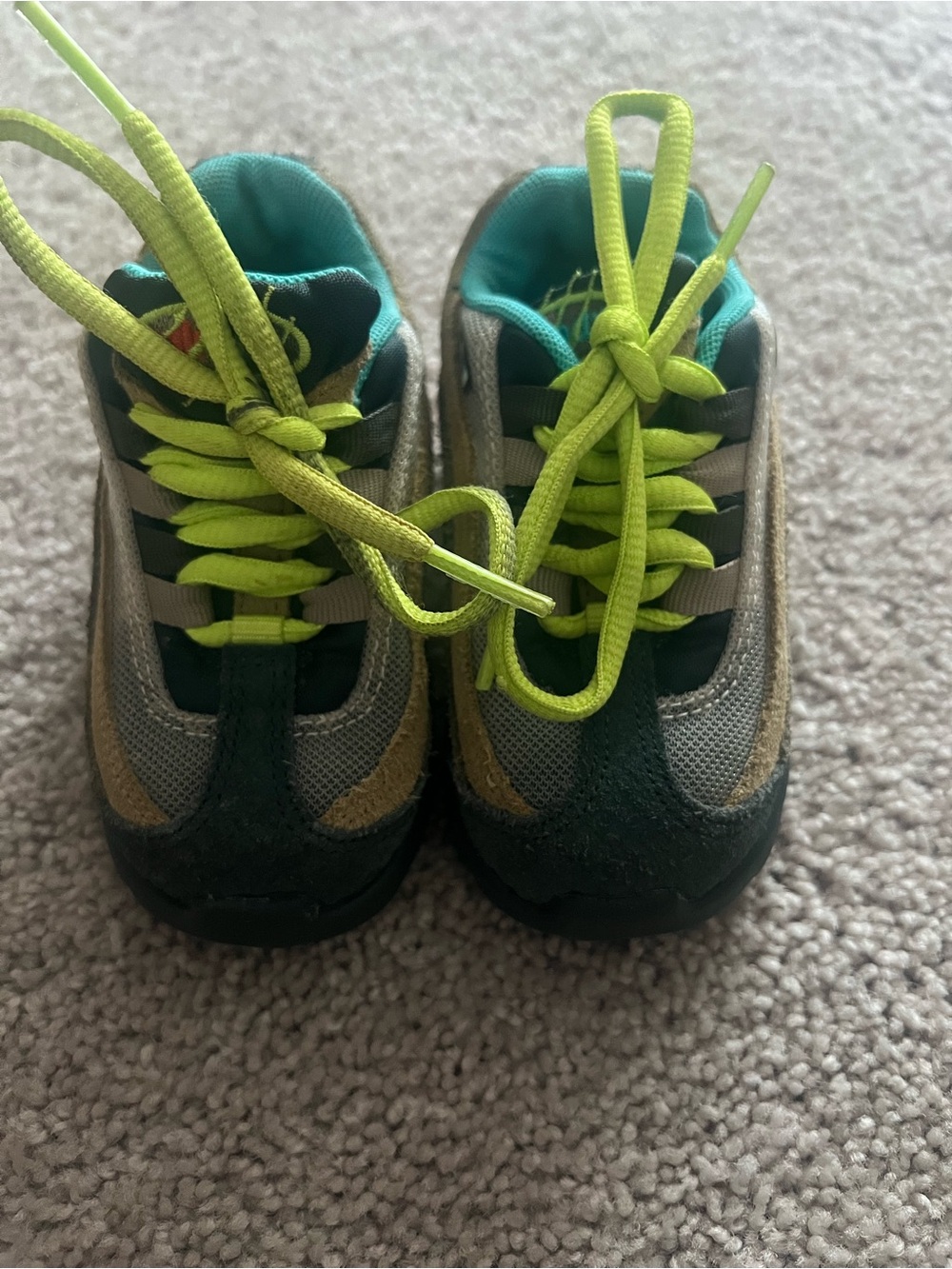 Nike Kids Sneakers in Teal and Lime
